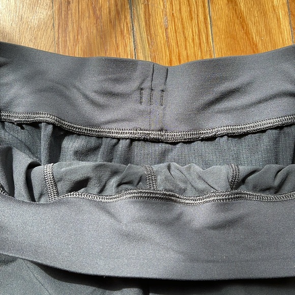 Lululemon Men’s In mind pant size large charcoal color - Picture 2 of 5